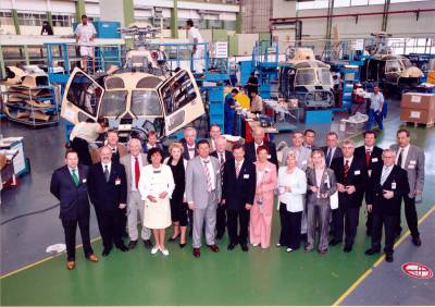 Wichtige Wirtschaftsimpulse f�r Europa aus Bayern: Besuch bei Eurocopter - hier im Montagewerk in Marseille
