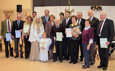 Das Oberasbacher Christkind und MdL Petra Guttenberger gratulieren herzlich.