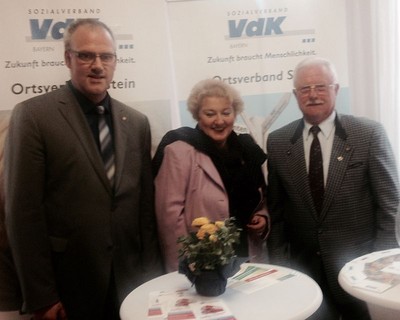 Es ist immer wieder eine Freude zu sehen, wie aktiv unsere Ortsverb�nde im VdK-Kreisverband F�rth sind (VdK-Ortsvorsitzender Stephan Beck, Petra Guttenberger, MdL, Walter Hartmann, stellv. VdK-Kreisvorsitzender und Ortsvorsitzender v.l.n.r.)