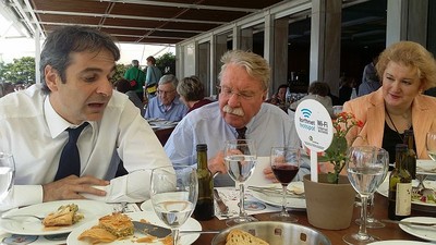 Klare Ausk�nfte gab es von Minister a.D. und Parlamentsmitglied Kyriakos Mitsotakis f�r MdL Otmar Bernhard und MdL Petra Guttenberger