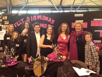 Sch�lerfirmen-Messe in der F�rther Stadthalle: Die 
