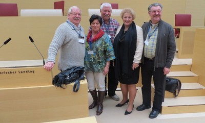 CSU Zirndorf im Bayerischen Landtag: 

Gute Diskussion im Bayerischen Landtag mit den CSU Kommunalpolitikern aus Zirndorf zum Fachkr�ftemangel im Bereich der Kitas und vielem mehr.
